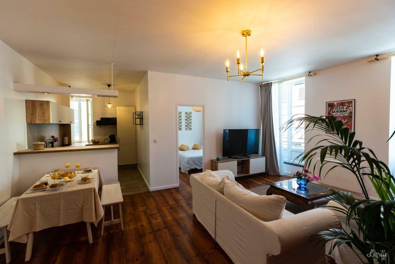 Magnifique Appartement Hypercentre Toutes Commodites Bayonne Exterior foto